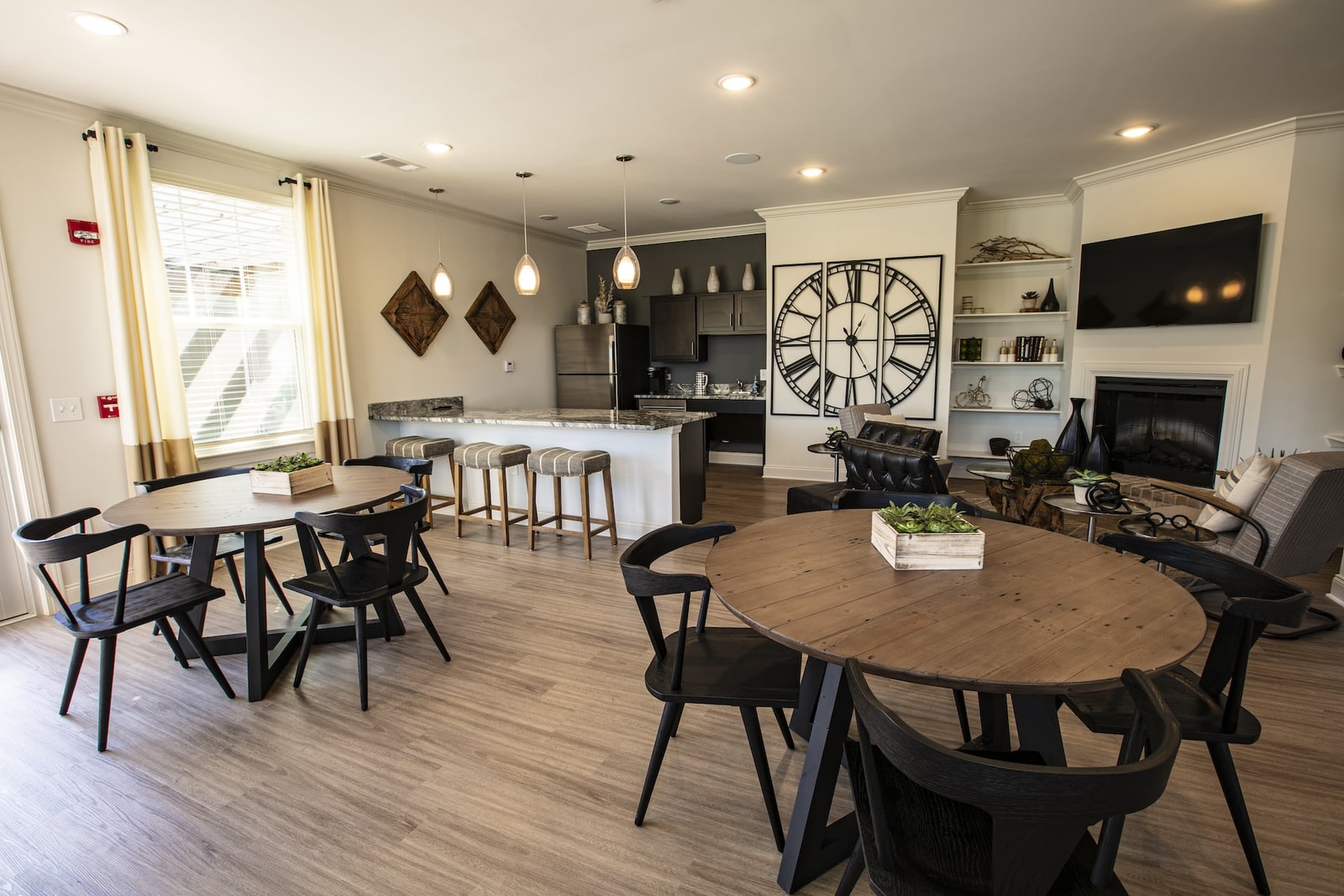 3711 Dickerson Pike, Nashville, TN 37207 — exterior view