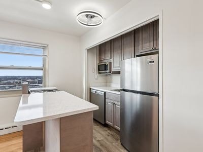 1323 W Morse Ave photo 8
