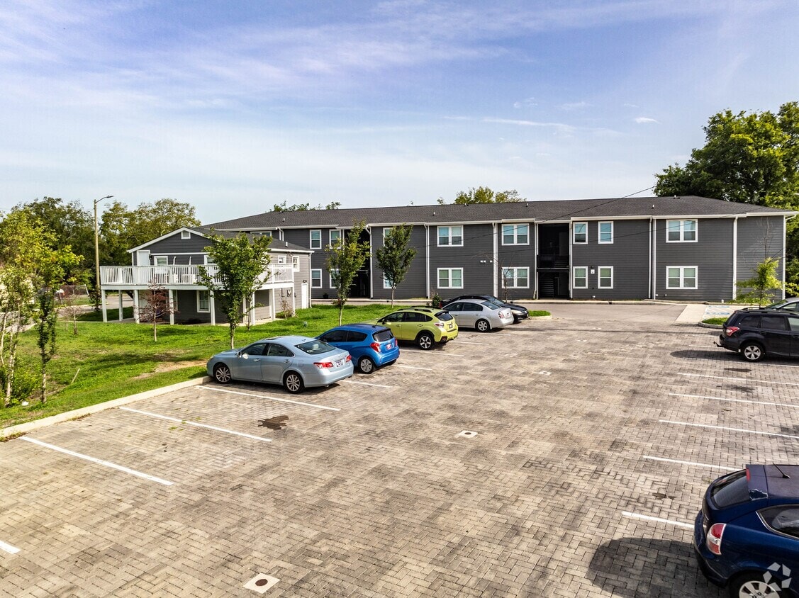Hickory Lofts photo 19