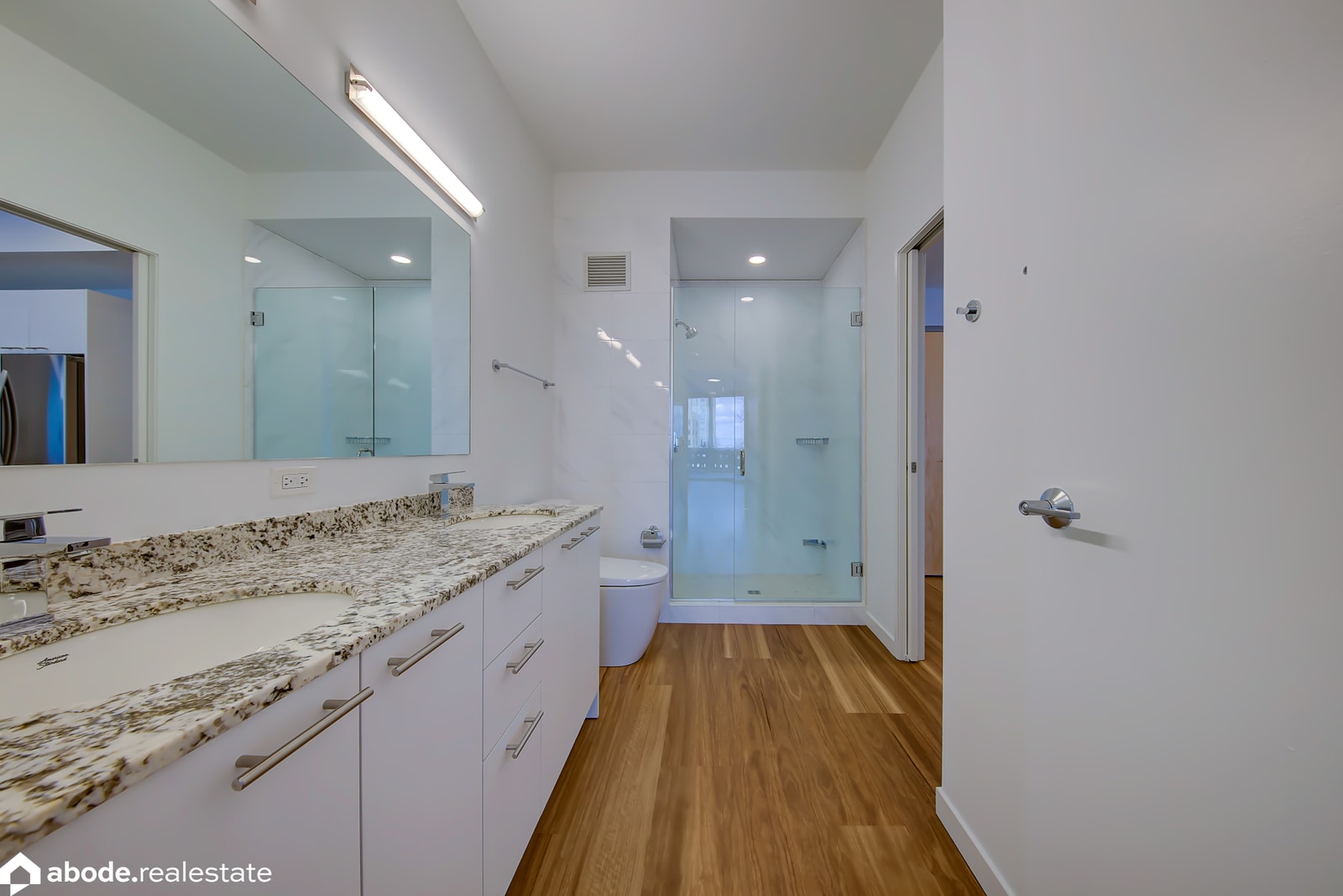 Optima Lakeview photo 43