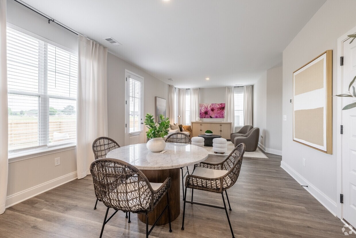 2762 Residences photo 11