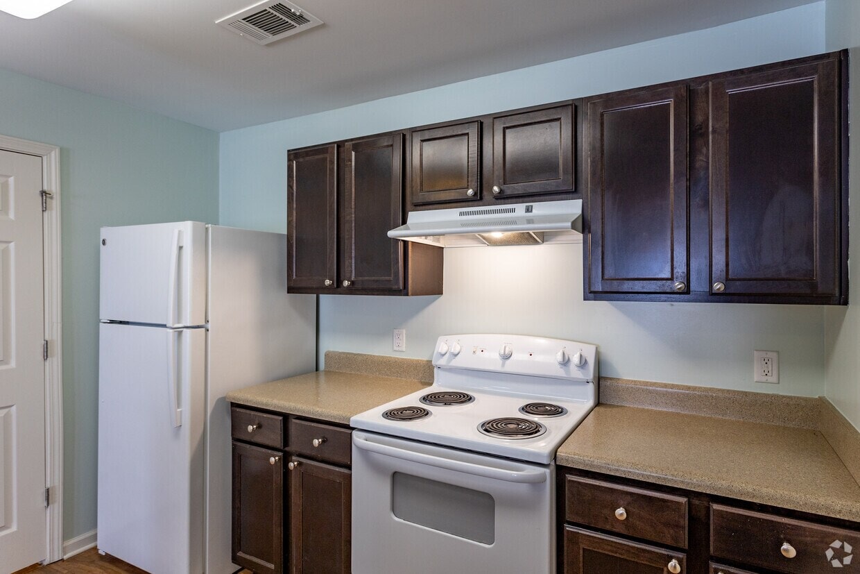 Sumner Gardens Apartments photo 22