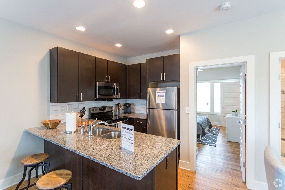 30 McFerrin Ave, Nashville, TN 37206 — all view