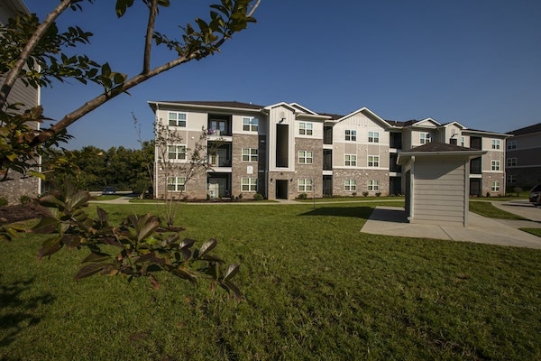 3711 Dickerson Pike, Nashville, TN 37207 — exterior view