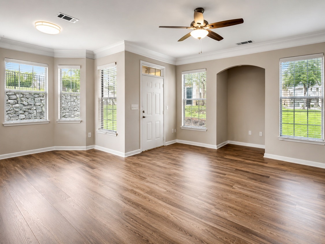 Woodland Pointe Residences photo 14