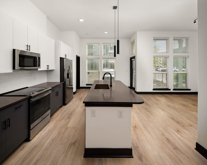 Abberly Riverwalk Apartment Homes photo 11