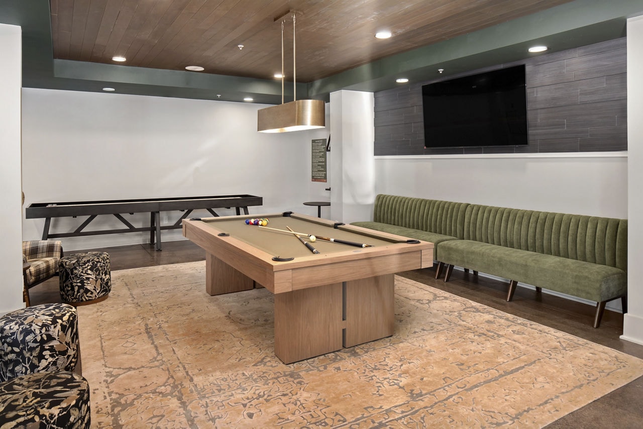 The Hickory at Indian Lake Village Apartments photo 13