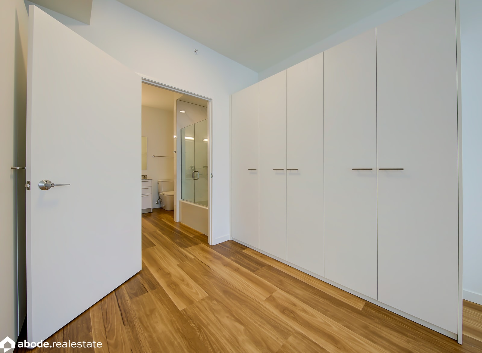 Optima Lakeview photo 99