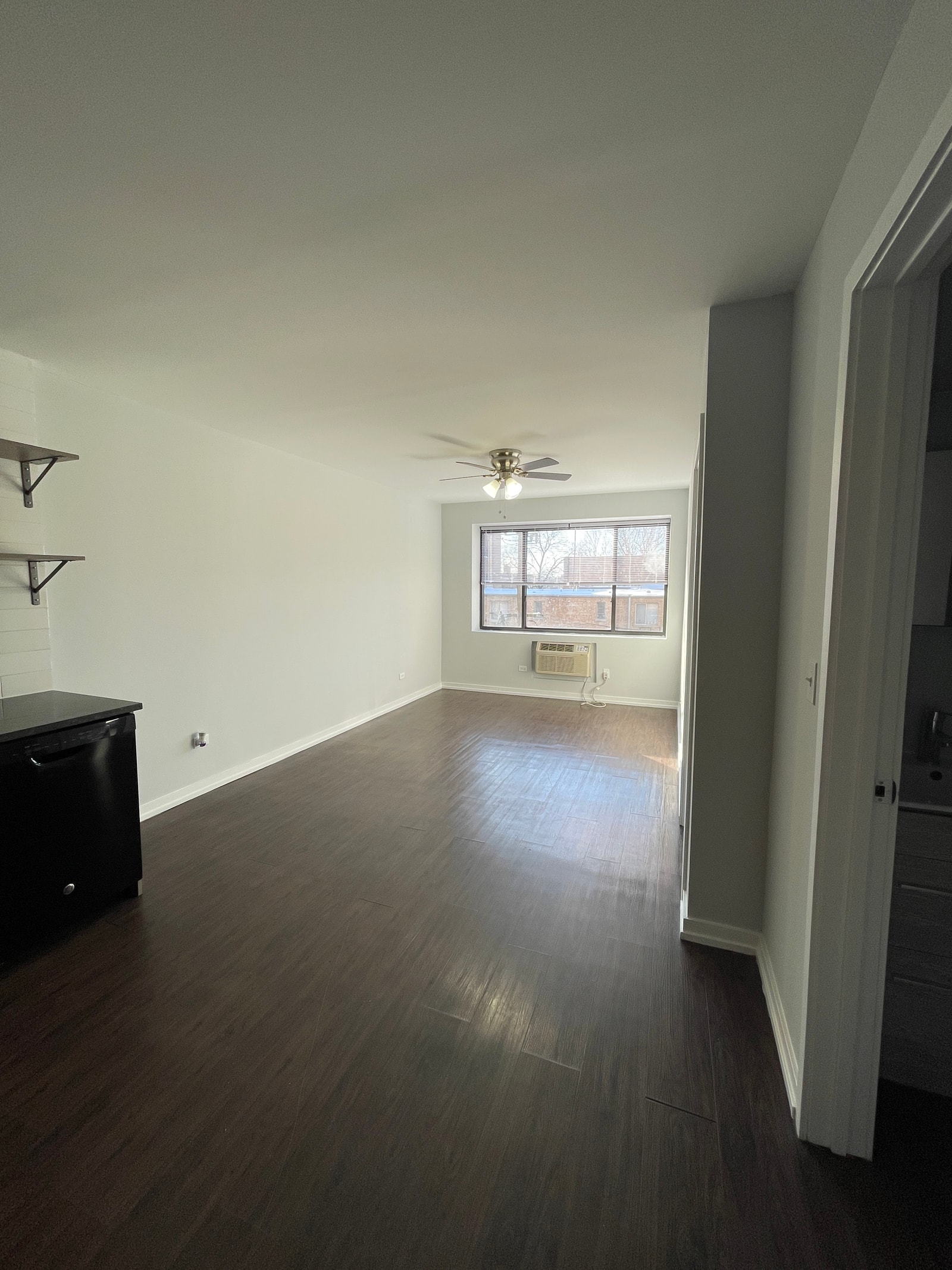 6134 N Kenmore, Chicago, IL 60660 — exterior view