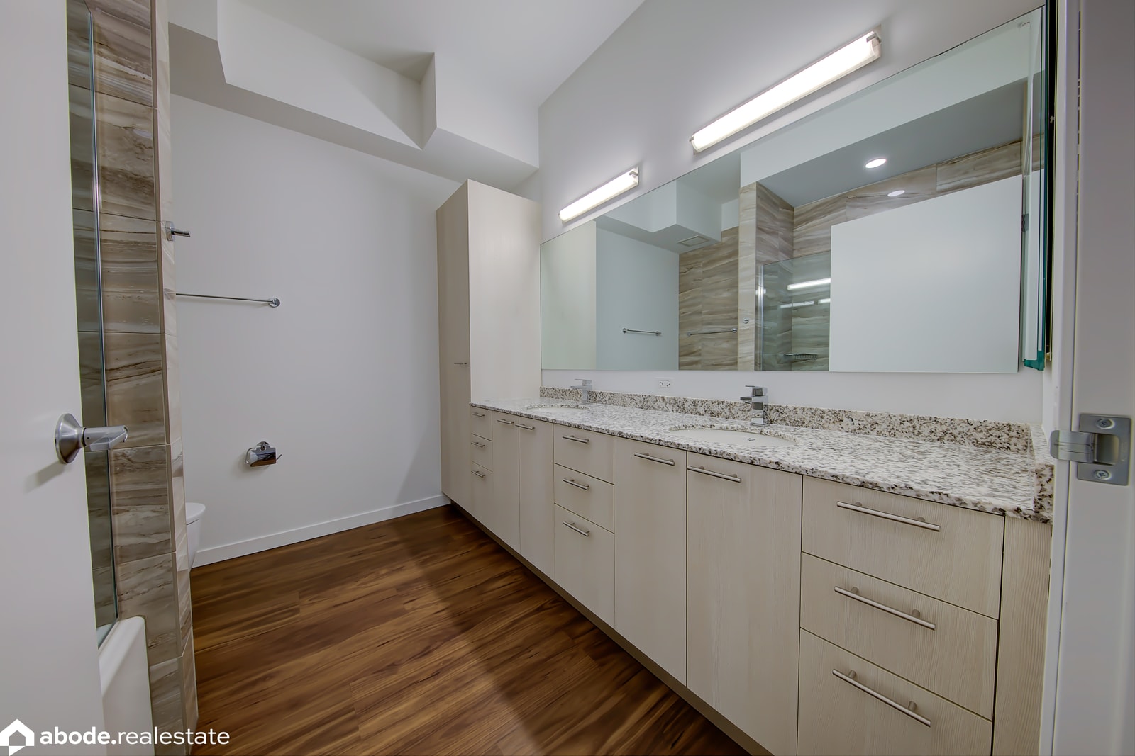 Optima Lakeview photo 66