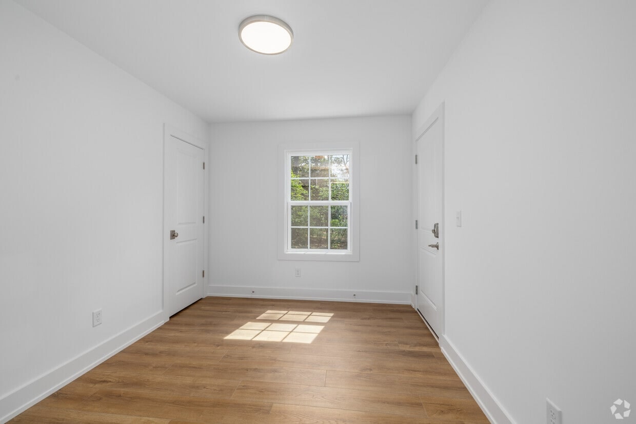 Nook Green Hills photo 18