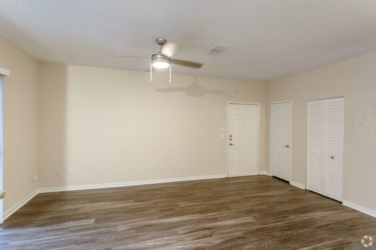 The Estates at Brentwood photo 34