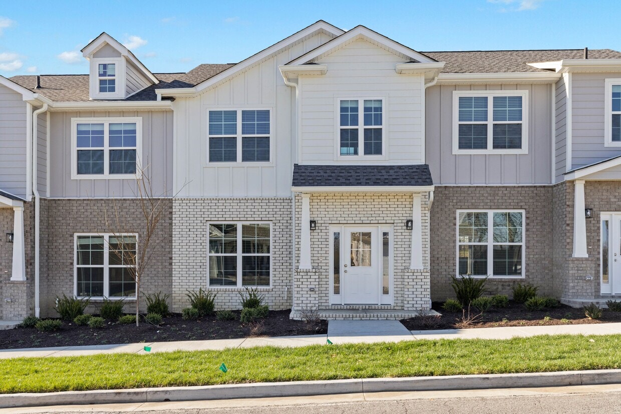 Stadium Townhomes photo 5