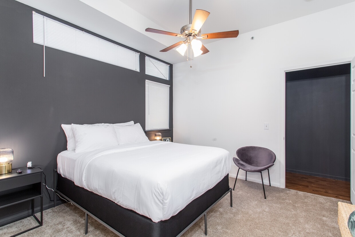 West Town Lofts photo 33