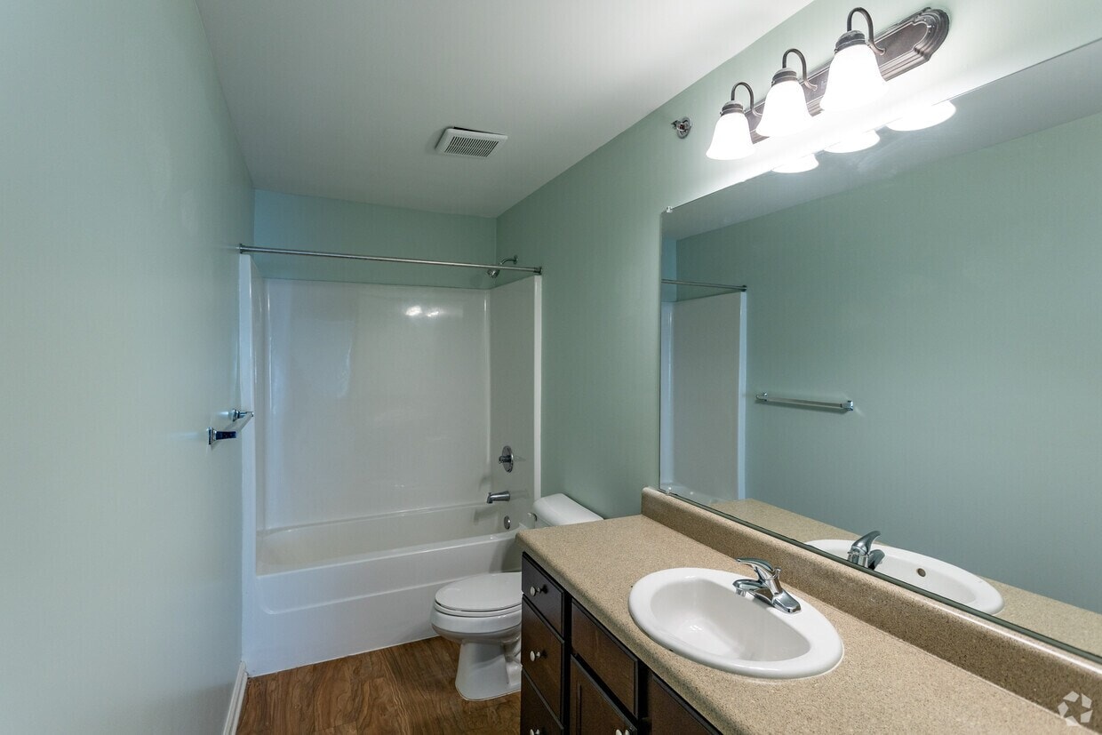 Sumner Gardens Apartments photo 30