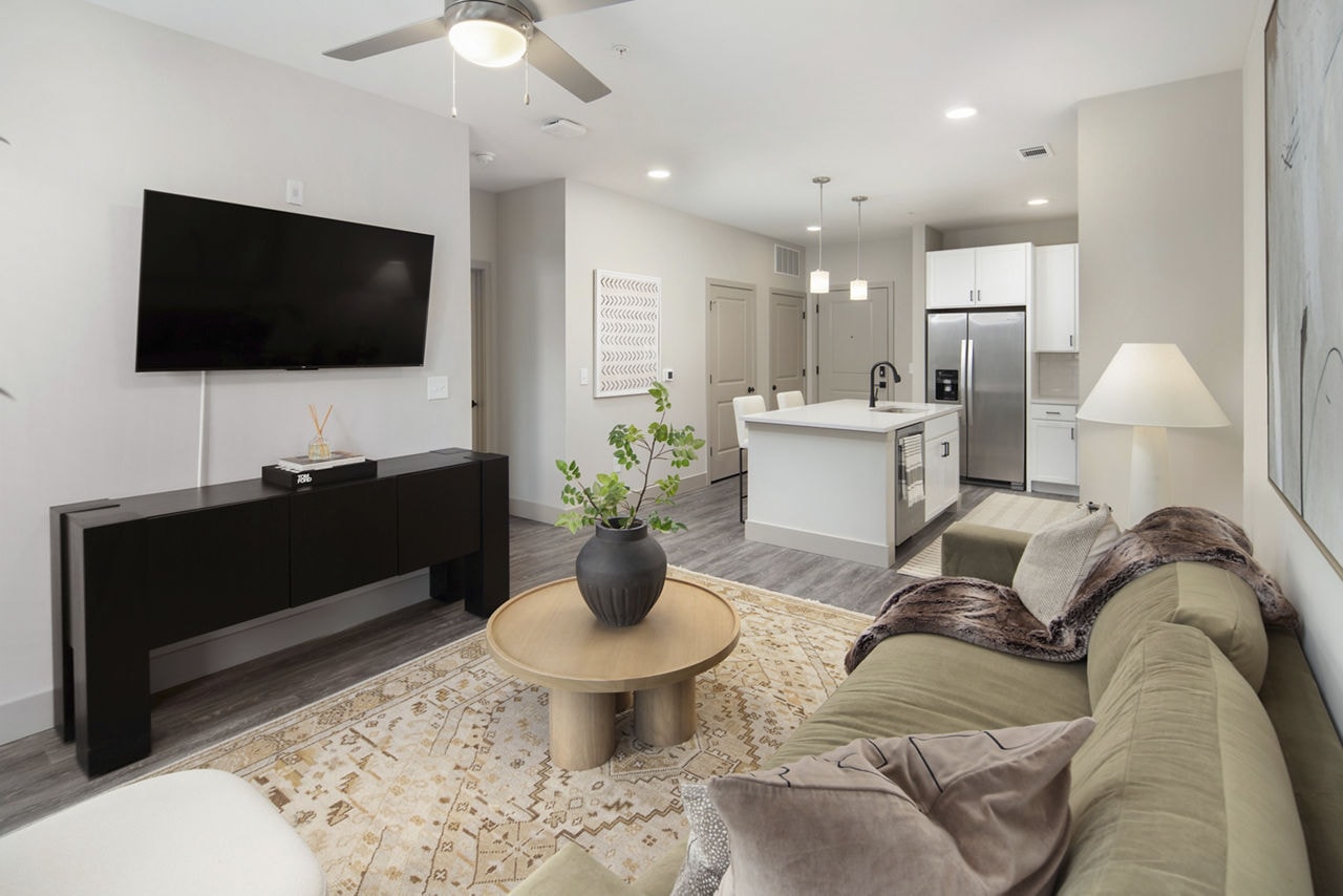 The Hickory at Indian Lake Village Apartments photo 28