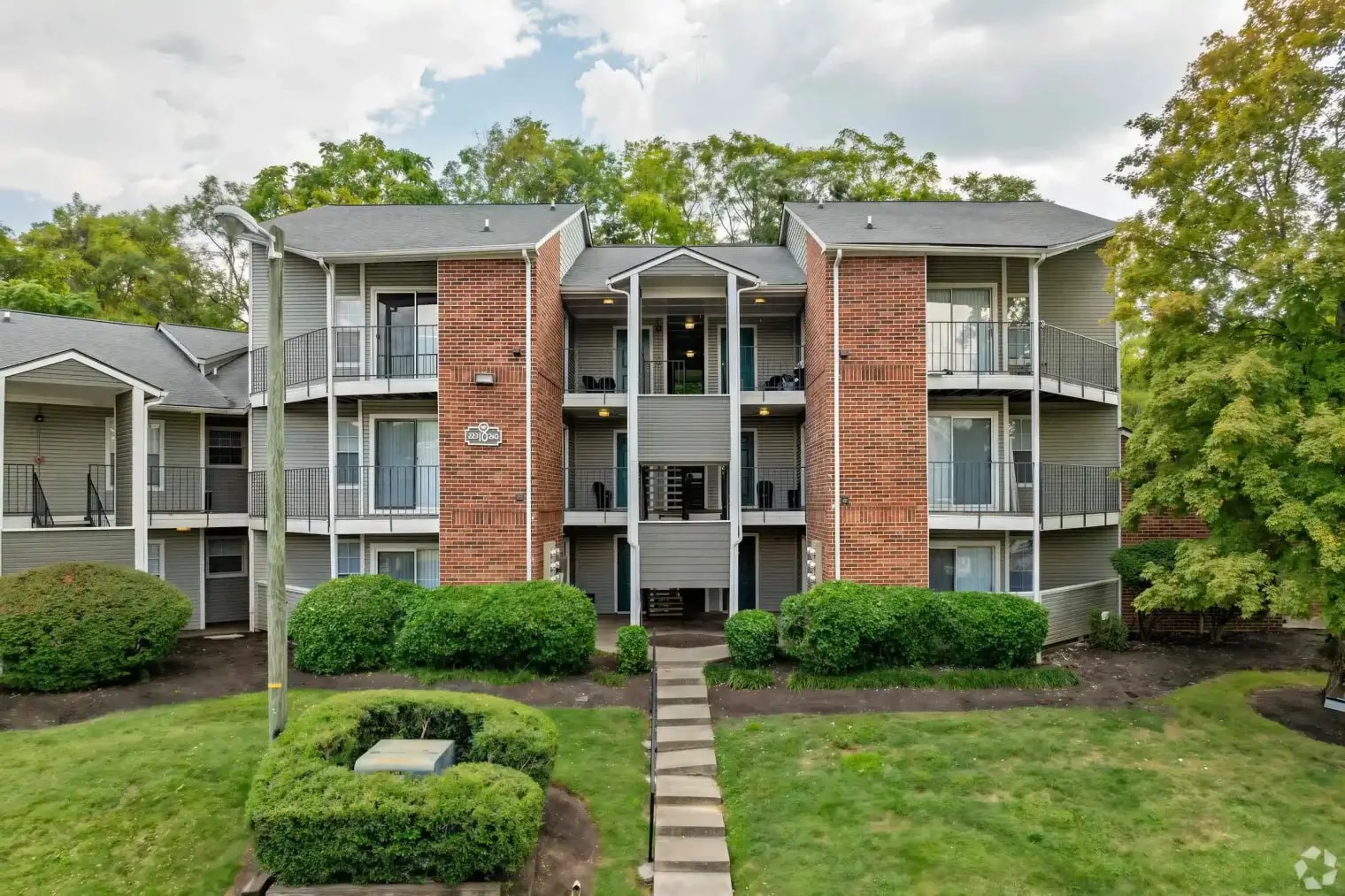 630 Bell Rd, Antioch, TN 37013 — living view