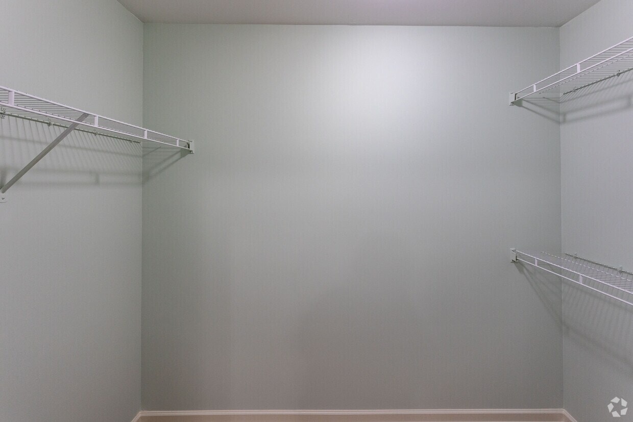 Sumner Gardens Apartments photo 16