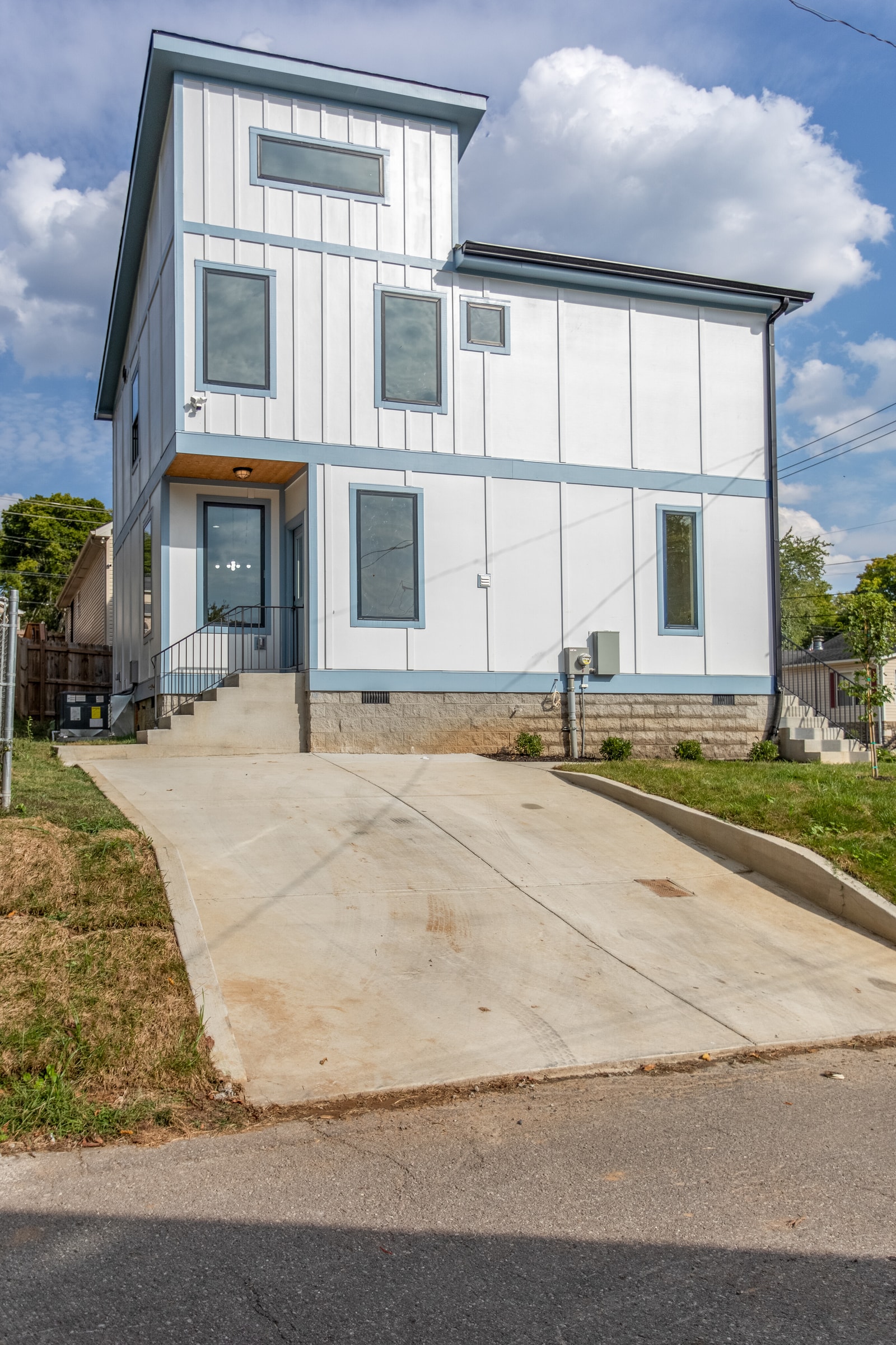 1715 Kellow St photo 32