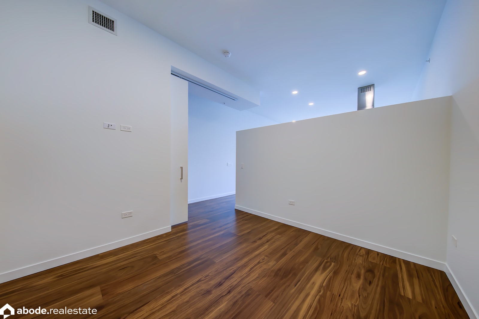 Optima Lakeview photo 53