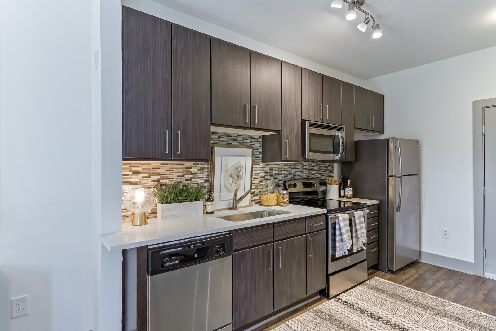 301 22nd Ave N, Nashville, TN 37203 — kitchen view