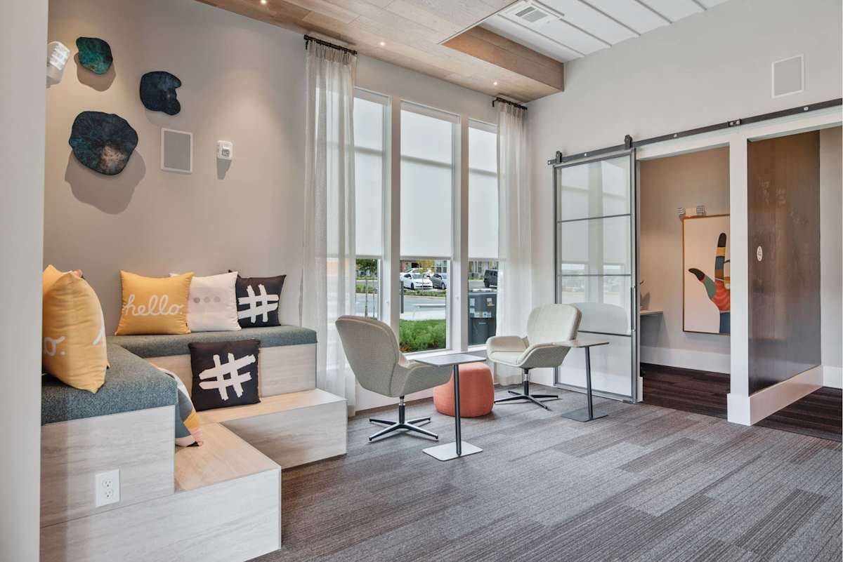 330 Pennington Centre Blvd, Nashville, TN 37214 — exterior view