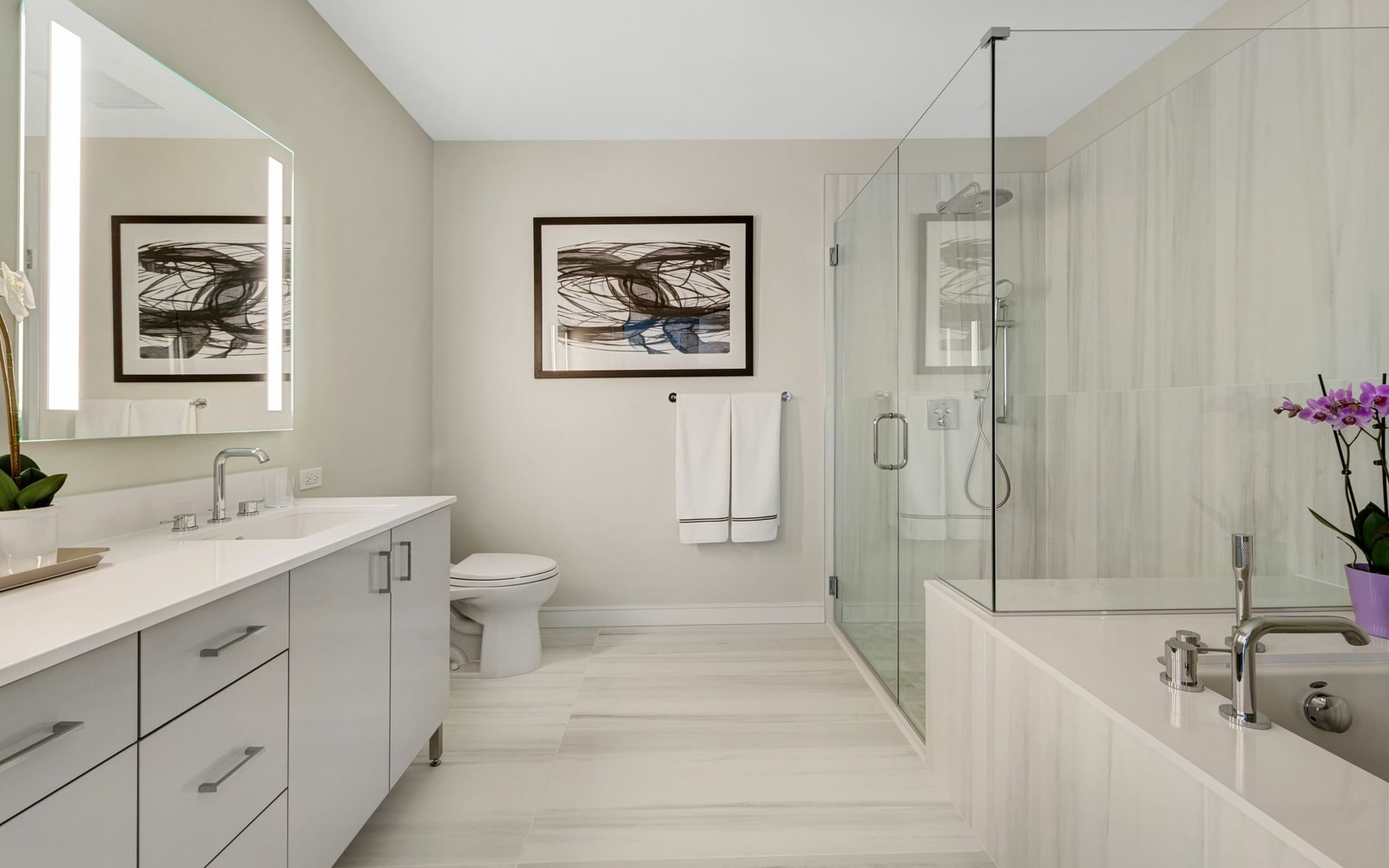 14 W Superior St, Chicago, Illinois 60654 — kitchen view
