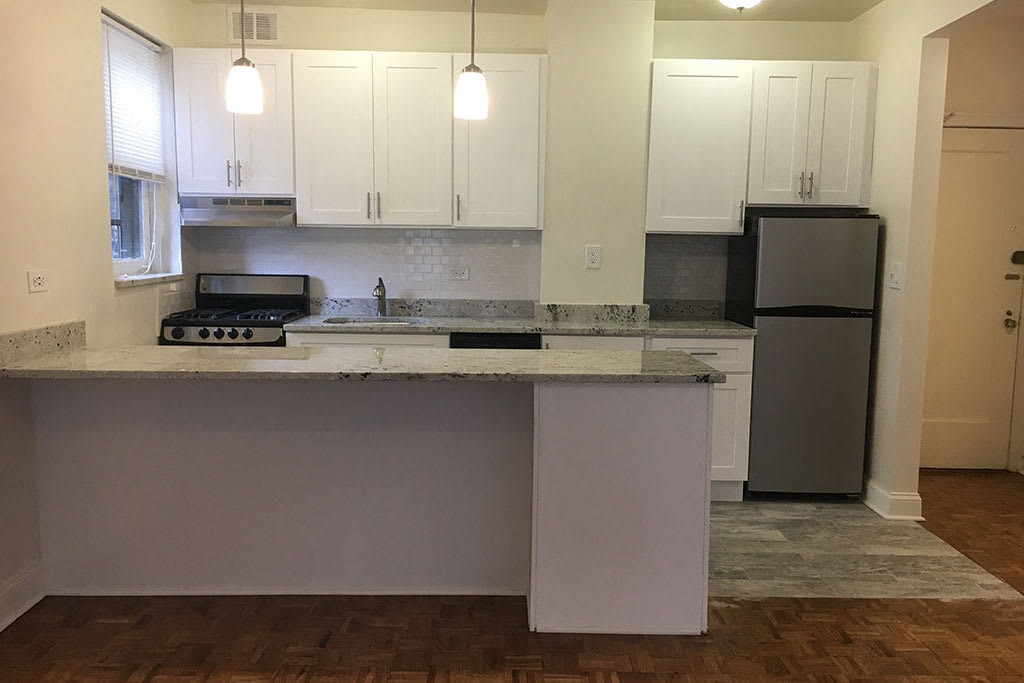 14 West Elm Apartments photo 21