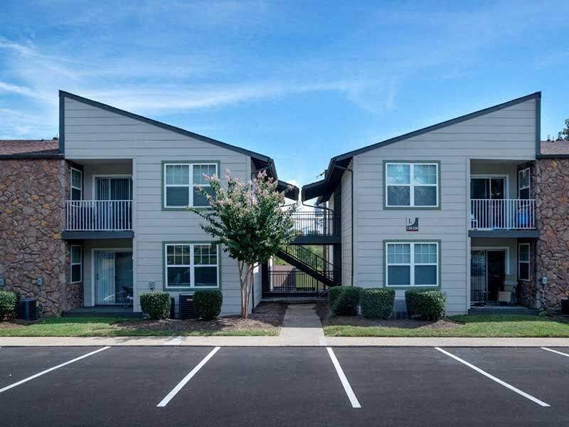 121 Hazelwood Dr, Hendersonville, TN 37075 — exterior view