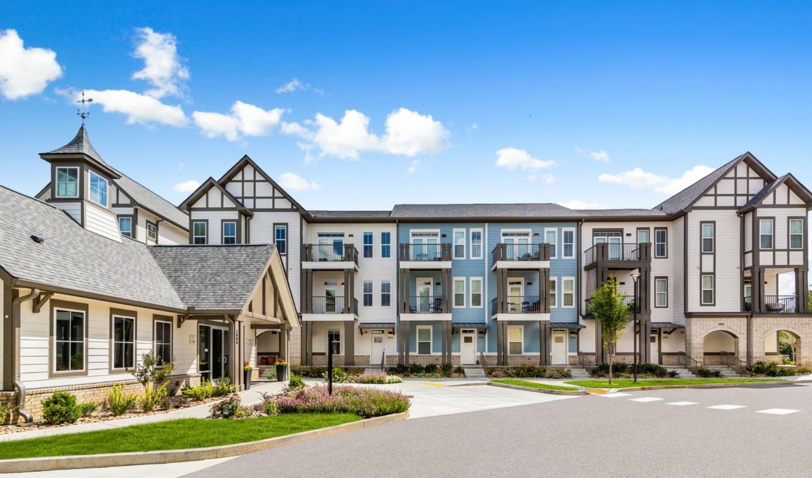 1000 Legion Dr, Franklin, TN 37067 — exterior view