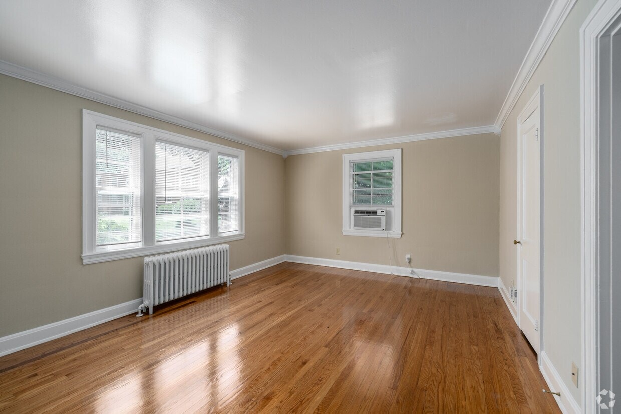 Woodmont Terrace photo 21