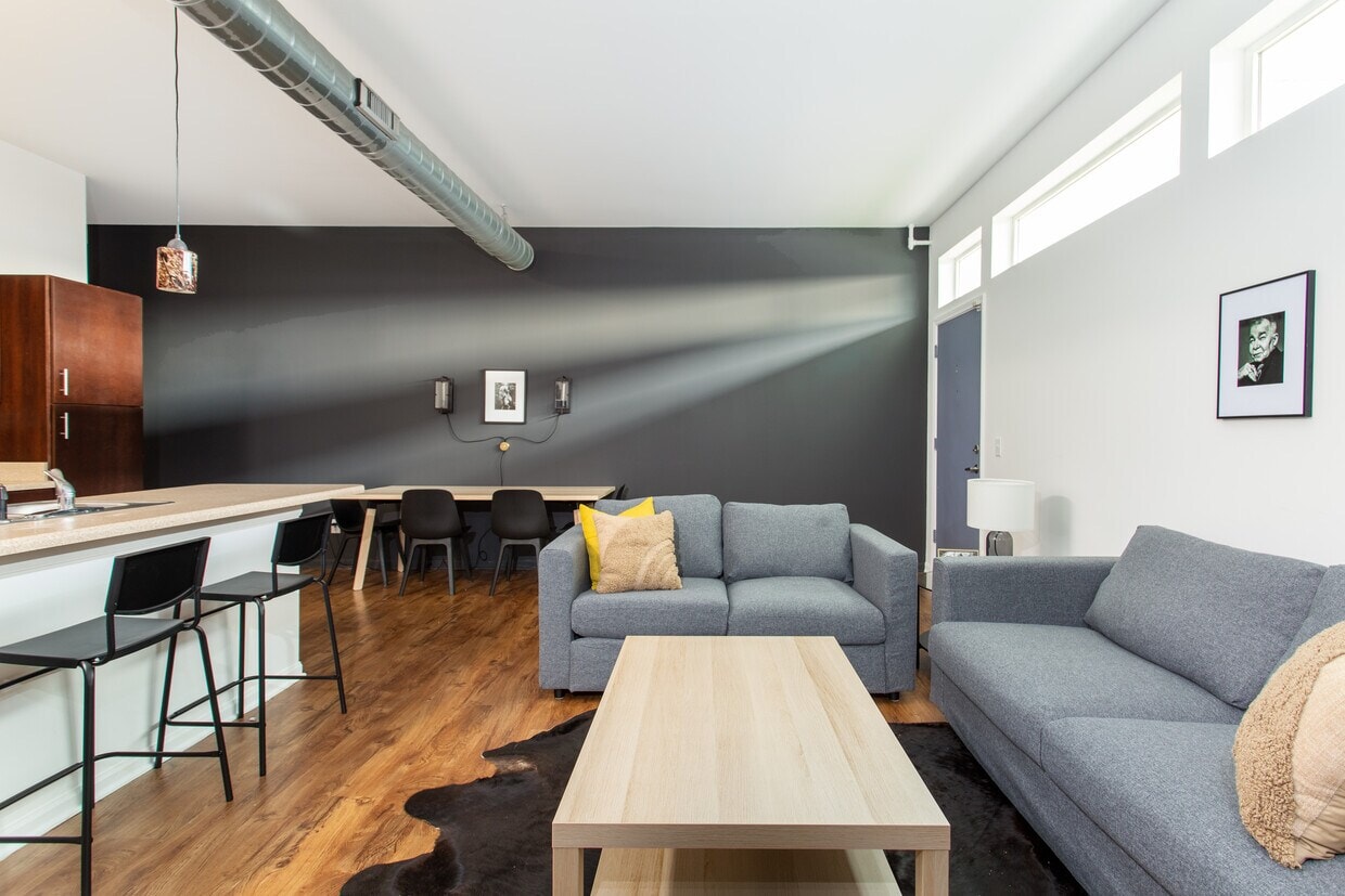 West Town Lofts photo 27