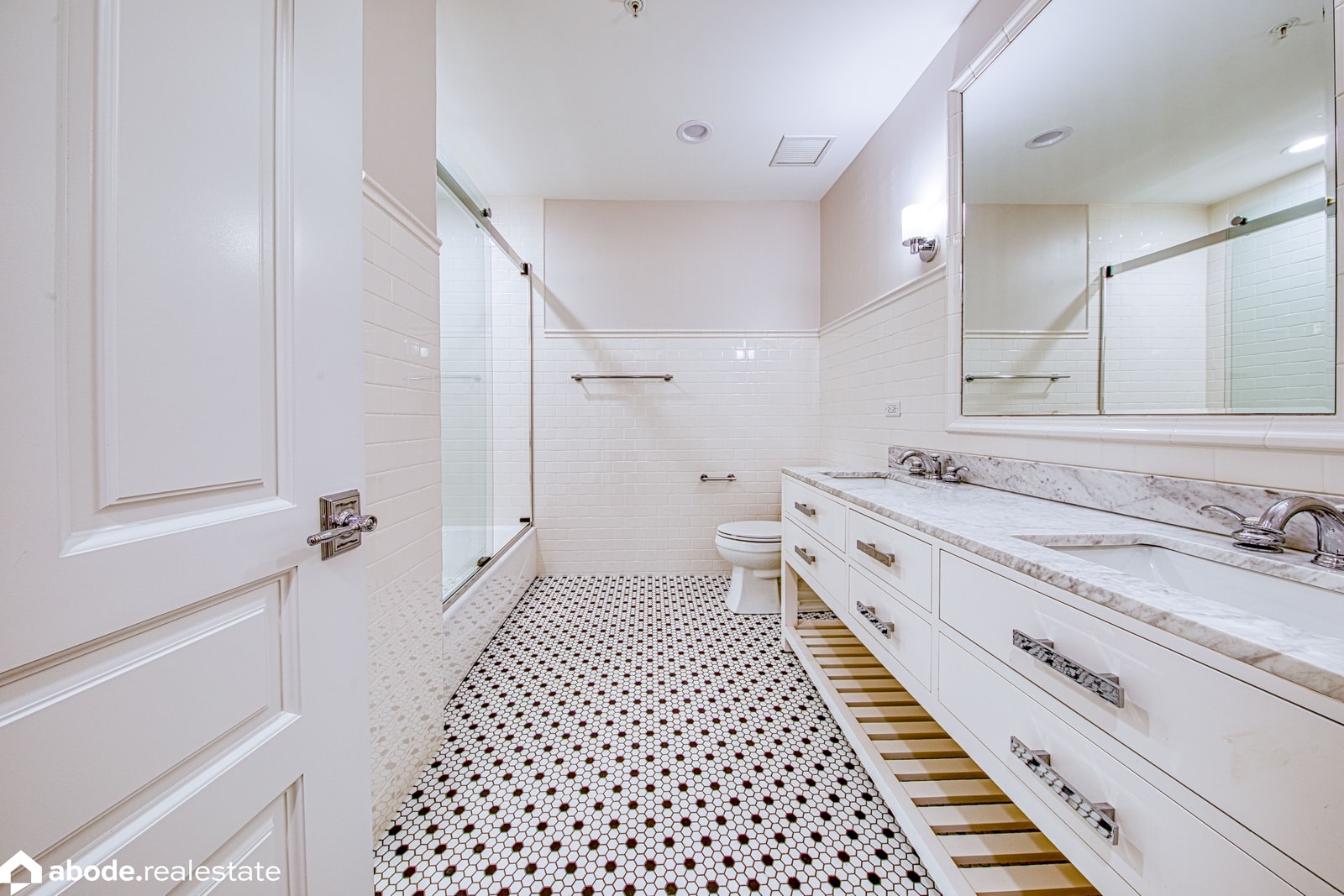 Motley School Apartments photo 8