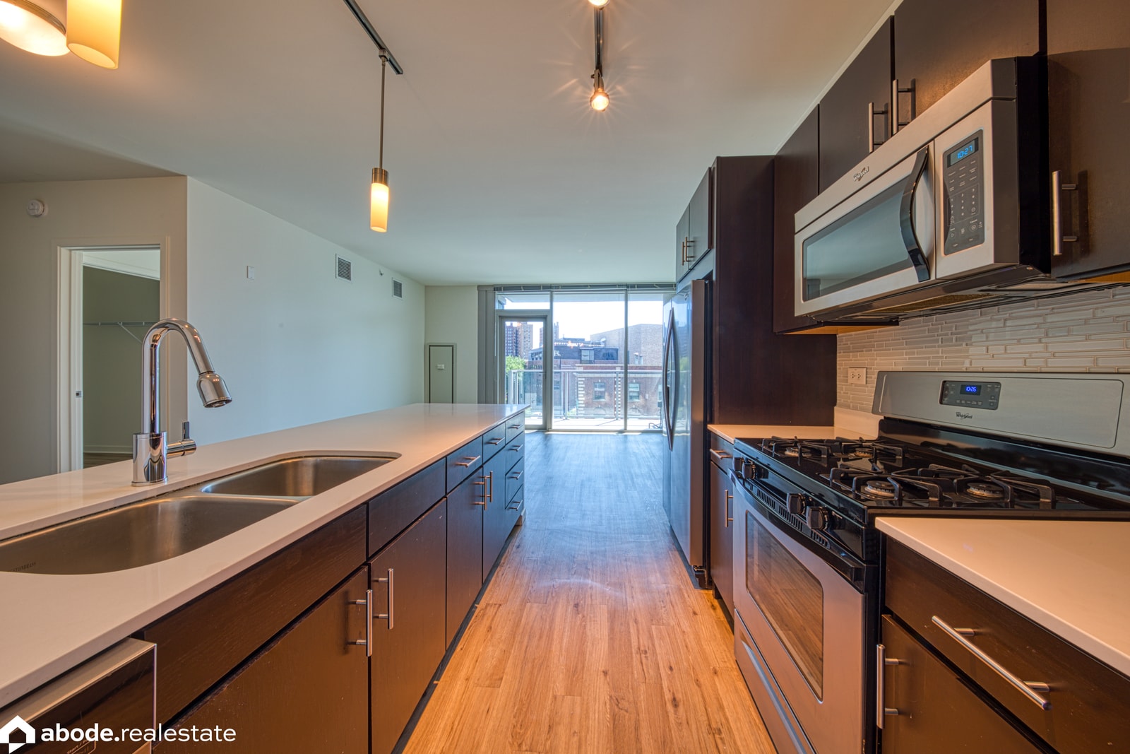 Halsted Flats photo 58