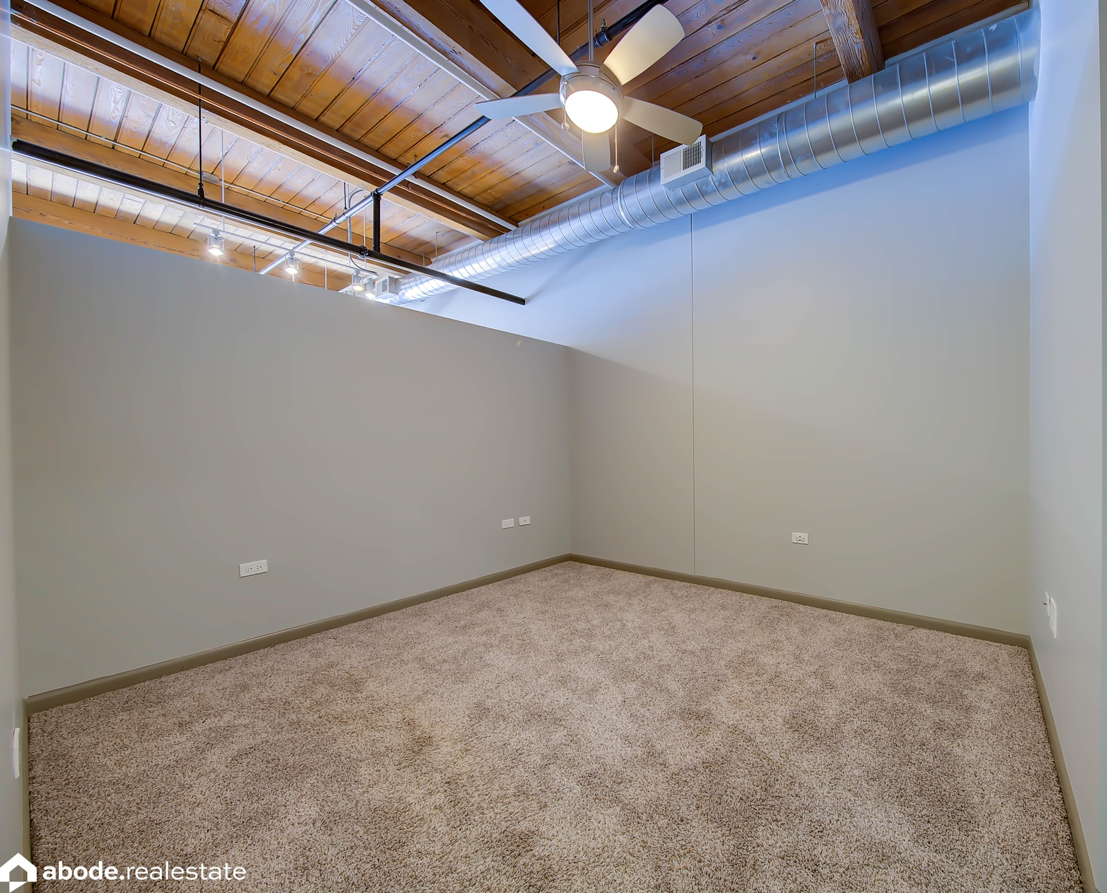 Lofts at River East photo 15