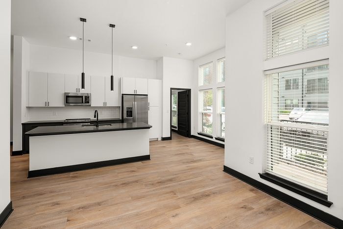 Abberly Riverwalk Apartment Homes photo 13