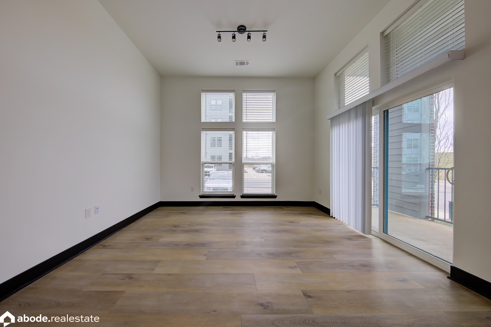 Abberly Riverwalk Apartment Homes photo 98