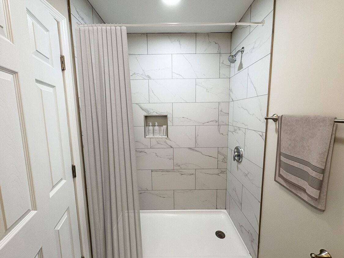 Lakeside Studio Apartments photo 35