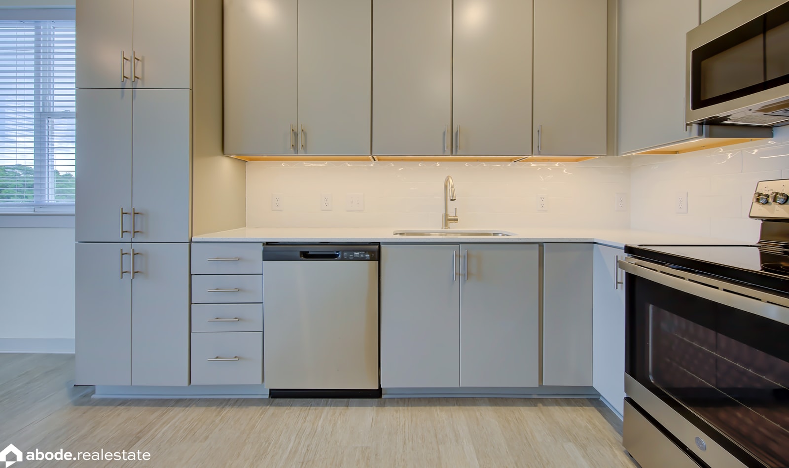 55 Lucile St, Nashville, TN 37207 — kitchen view