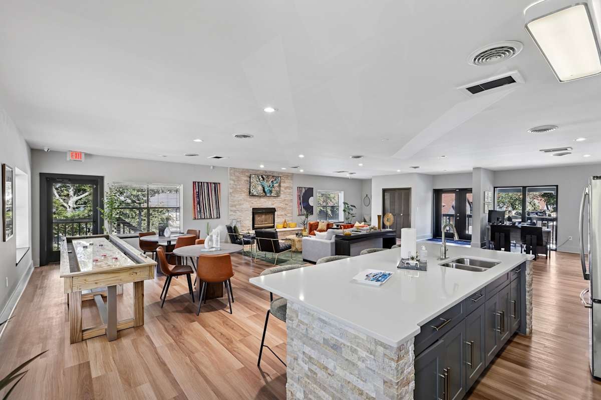 1000 Amberwood Cir, Nashville, TN 37221 — kitchen view