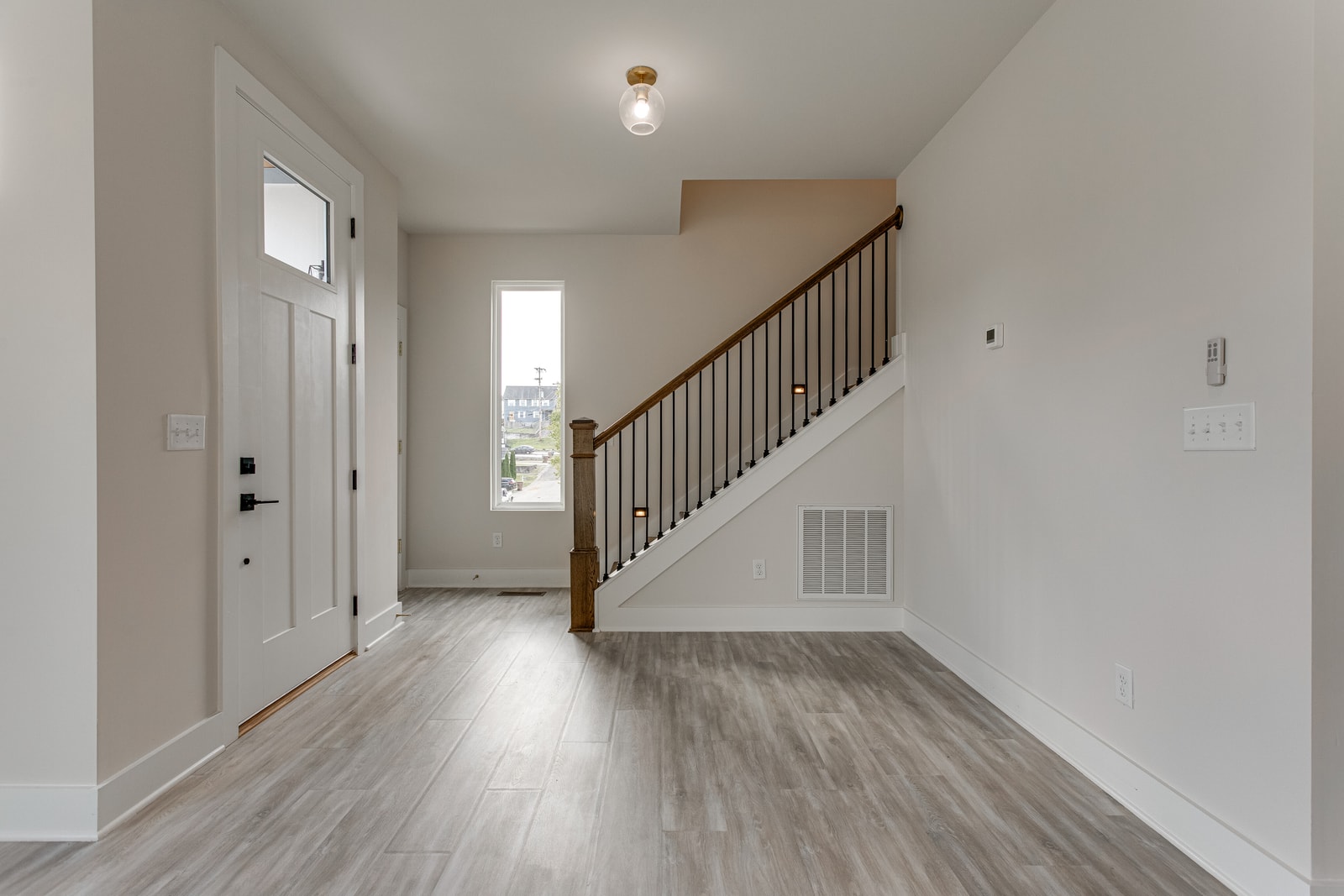1715 Kellow St photo 5