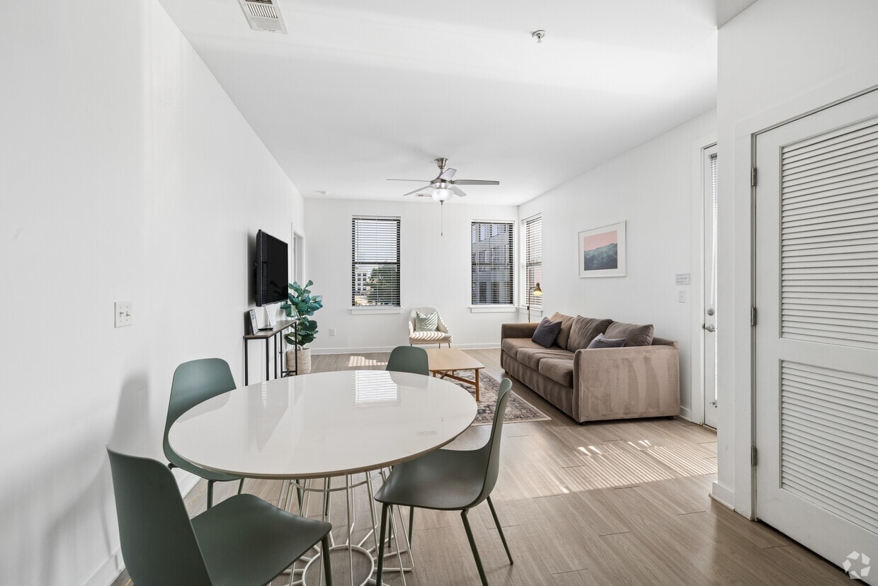 Midtown Place photo 23