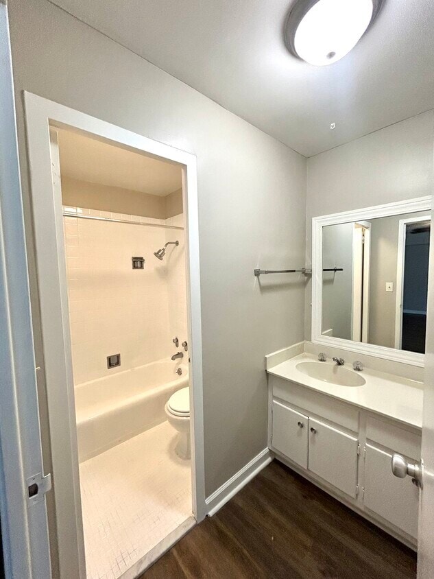 Continental Condos photo 41