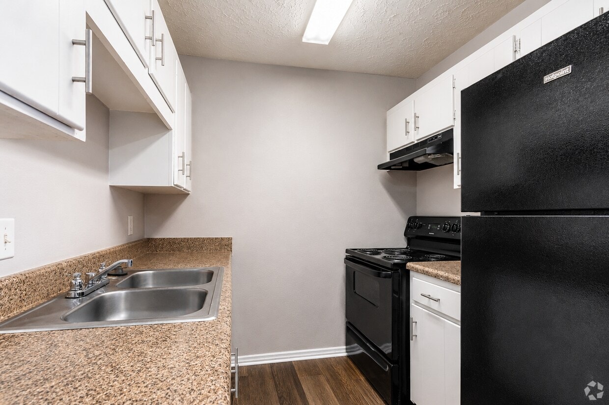 River Retreat Apartments photo 4