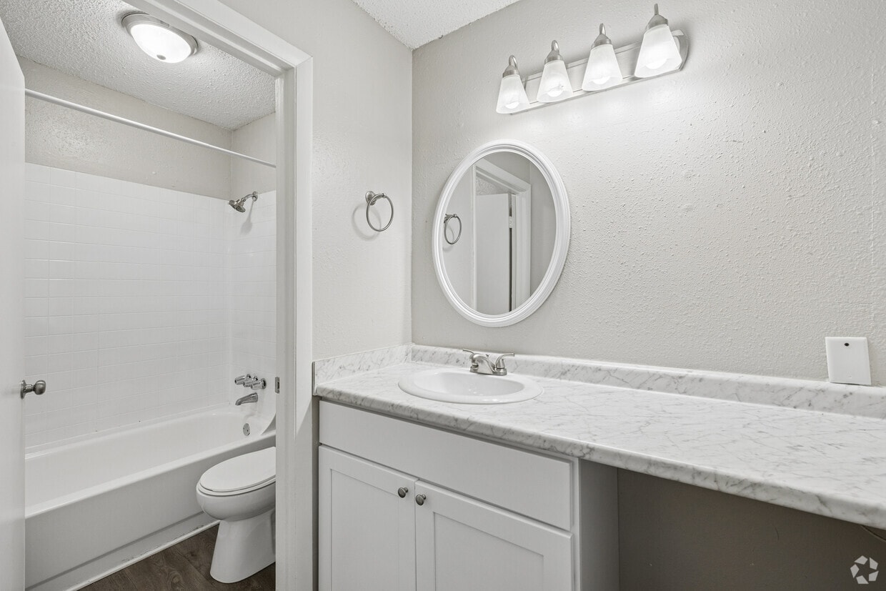 Kingwood photo 34