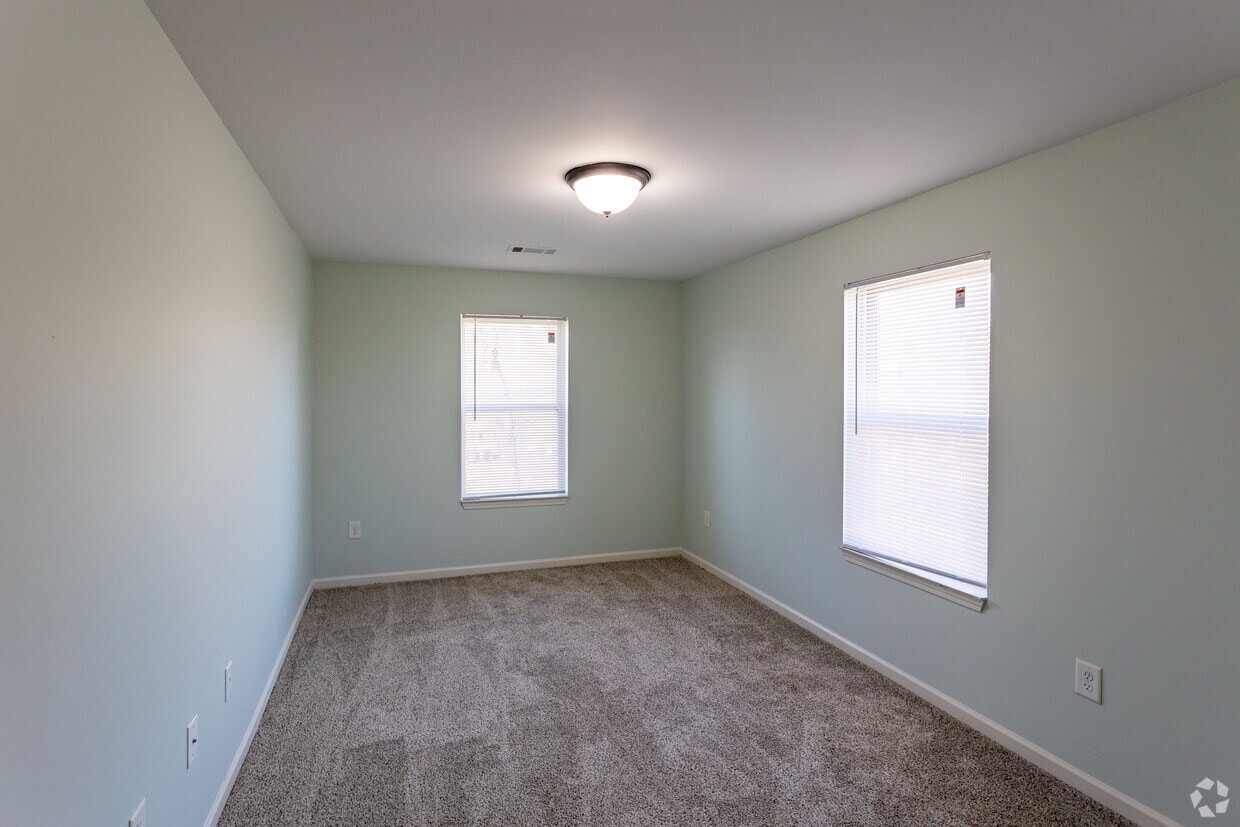 Sumner Gardens Apartments photo 13