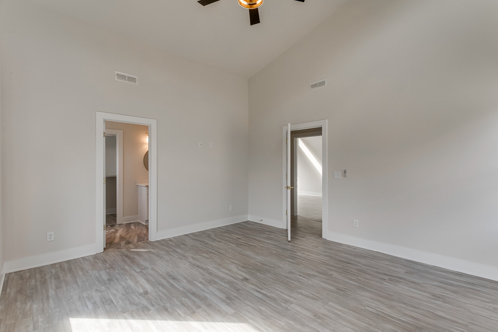 1715 Kellow St photo 27