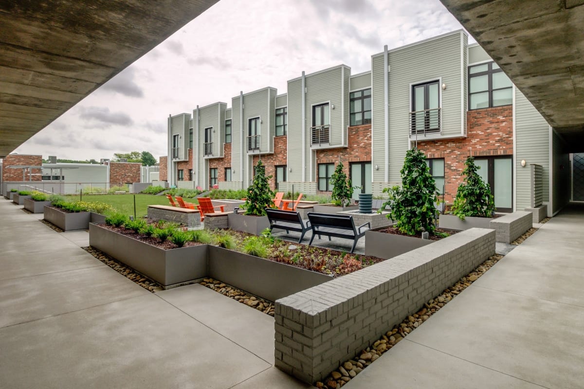 1813 21st Ave S, Nashville, TN 37212 — exterior view
