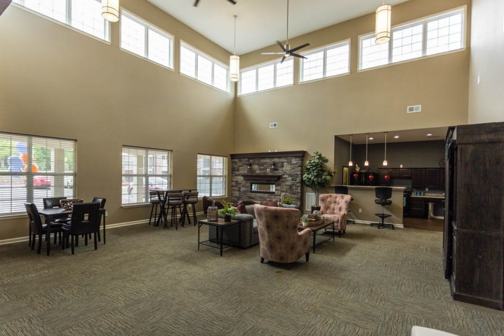 3562 Pin Hook Rd, Antioch, TN 37013 — living view