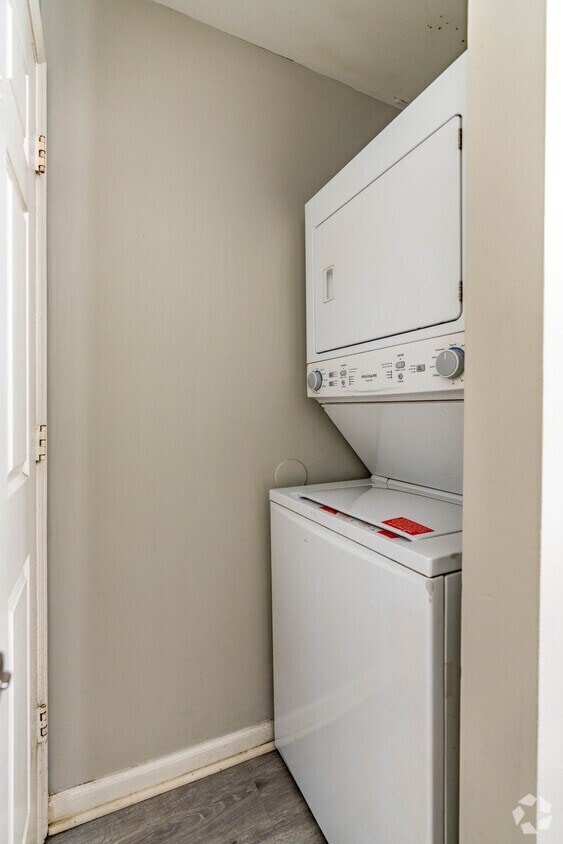 Hickory Lofts photo 36